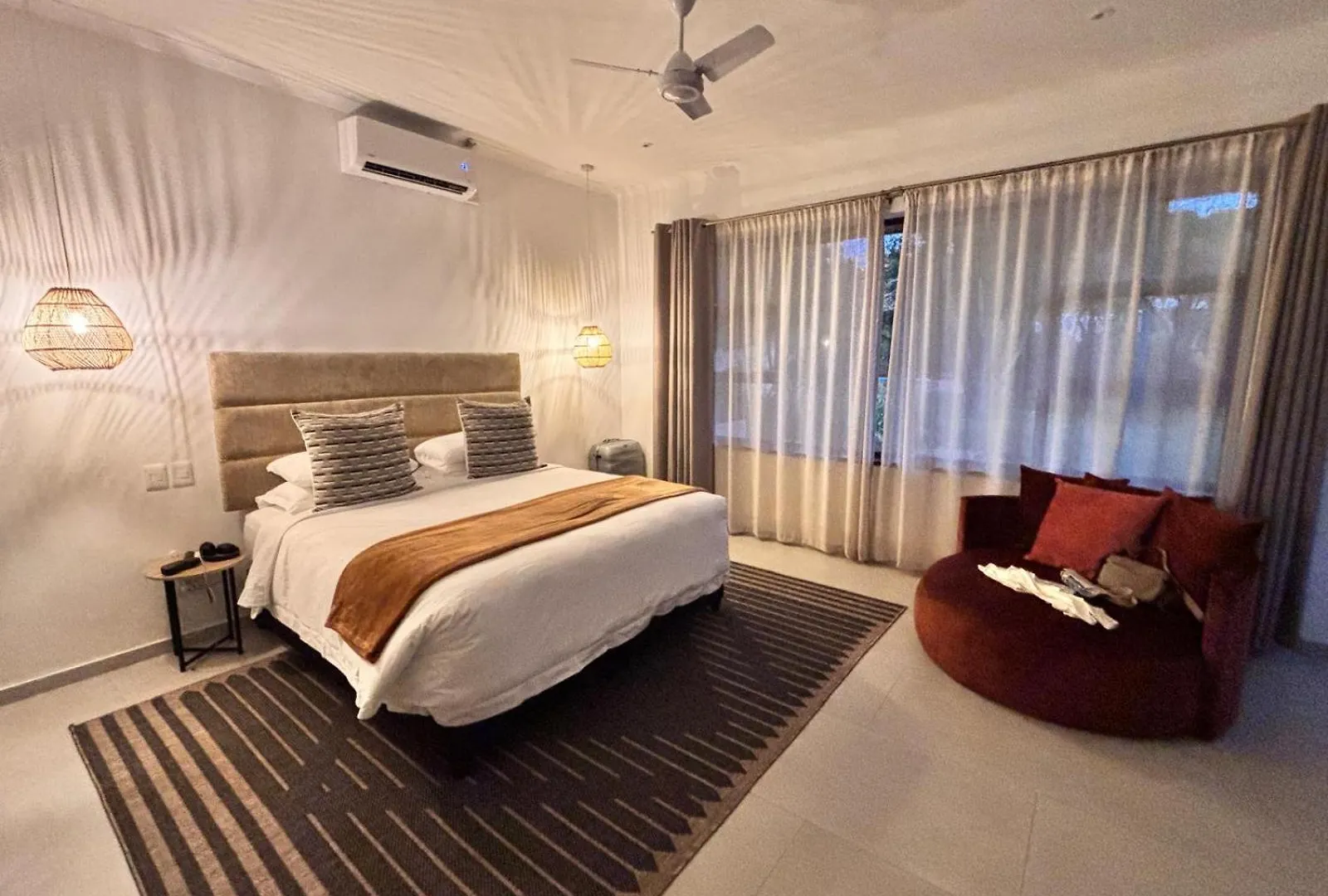 Somer House Guest Suites Somerset West 0*,  South Africa